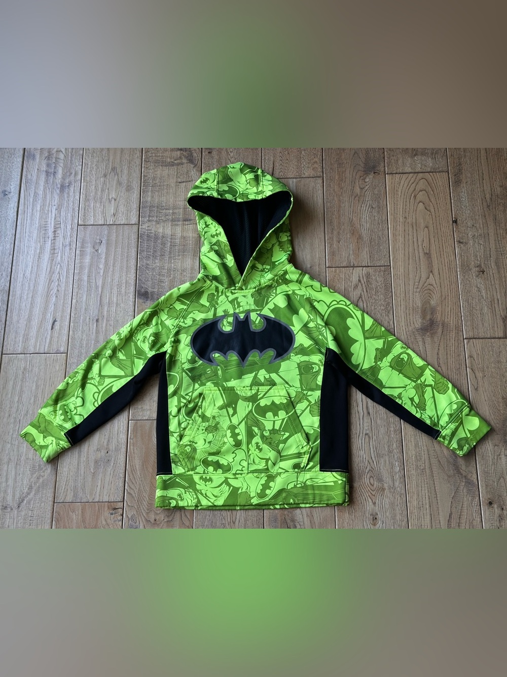 Batman Pullover Hoodie Sweatshirt size XS 4/5